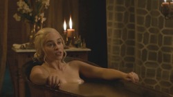 celebtrek:  Emilia Clarke from ~Game Of Thrones~