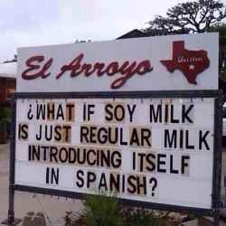 funnysignsofinstagram:  Had to share. Couldn’t resist. #english #spanish #funnysigns by rpaul78