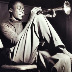  Miles Davis, 1962 via buttondownmoda 