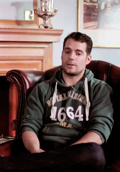 henrycavillisbeautiful:  thewife101cevans:  amazingcavill:  [x]  He looks so comfy  He looks comfy to sit on ;) 