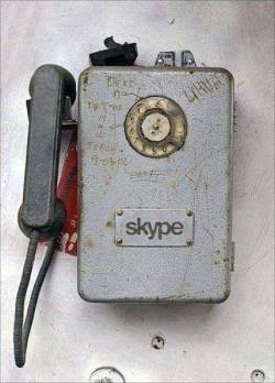 inspirationfeed:  Old Skype http://ift.tt/1doJhxj