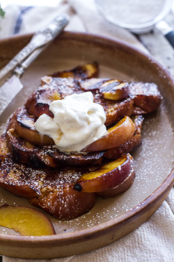 do-not-touch-my-food:  Brown Sugar Peaches and Cream Grilled French Toast