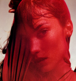 labsinthe:   “Flex With Jessica” Jessica Miller photographed by Inez &amp; Vinoodh for V 2002 