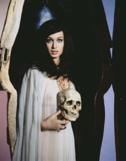madness-and-gods:  Valerie Leon in “Blood from the Mummy’s tomb”. Soo beautiful 💜