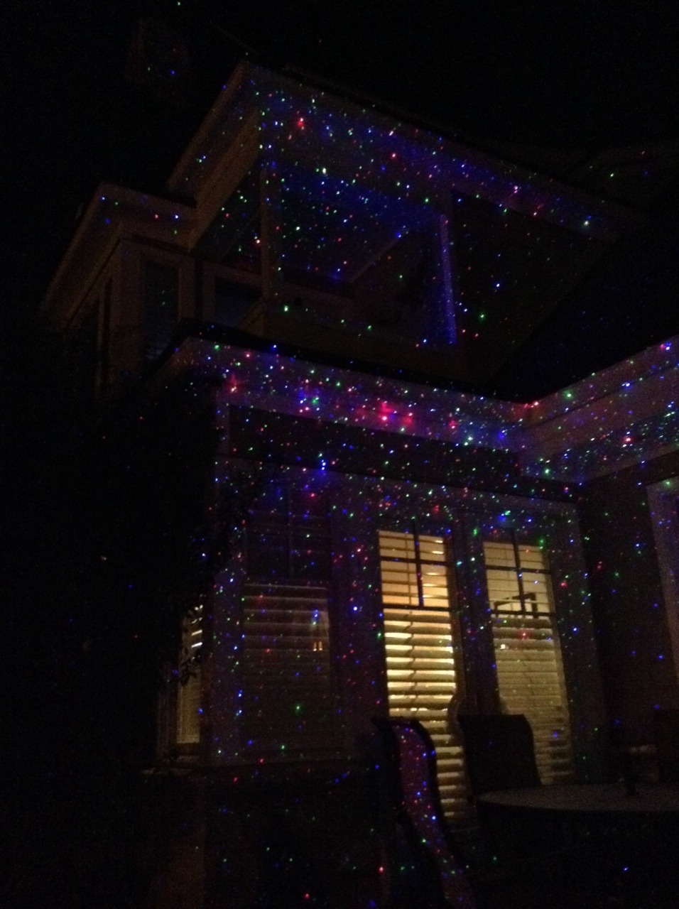 ist-femin:  sorry mom we can’t beat the neighbors holiday laser display 