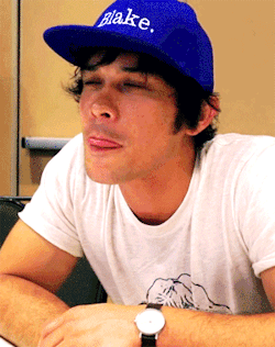 livvys-blackthorn:  bob morley + that thing he does with his tongue (｡♥‿♥｡) 