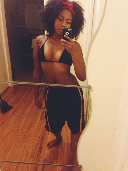 youngmilah:  Jamaican House Bunny porn pictures