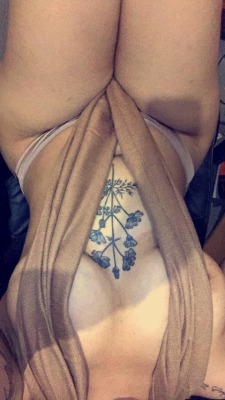 amaktubuniverse:  Bought a new scarf, decided to thirst trap