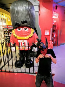 mastersfido: puppixel:  puphalt:  So me and scoutpupp were wandering the streets of London when we discovered M&amp;M world. We instantly knew we had to follow the lead of kinkyboyfrance and recreate his photo.  Awwwww so cute   Woof, Halt!!   Puppy