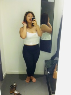 tobietobes:  i was feelin myself in the h&amp;m fitting room  Submit your own pics on Kik or Snapchat to fyeahcellpics