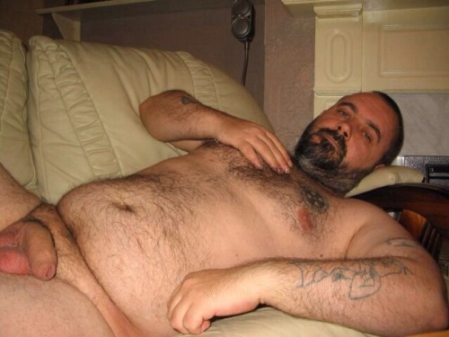 thickplumber:  I present you my Top10 Sofa Bears. Damn I love bears when they are lazy!  Adorooooooooooooooooooooooooooooooooooooooooo