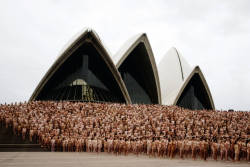 urbannudism:Nudism + Architecture by Spencer Tunick http://www.spencertunick.com/  
