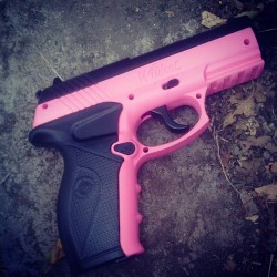 espikvlt:  Omg it’s so cute. #gun   (An old lady stopped and stared me down and I’m just like… it’s bright ass pink do you really think this thing is an actual gun?)