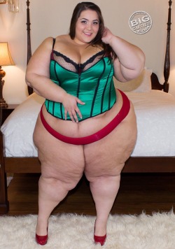 bigcutieboberry:  Merry Christmas!!!   My newest set is up at BoBerry.BigCuties.com 