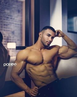 patlee:  http://patlee.net ★ http://patreon.com/patlee ★ Jon Hubacheck by Pat Lee ⇢ @hubbodybuilding ⇠  Pat Lee is based in Chicago and available for photography, video and media projects. ★  #bodybuilding #fitness #fitfam #gym #fitspiration