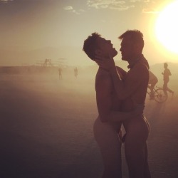 felixdeonsdirtydays:  Gay love on the playa at burning man