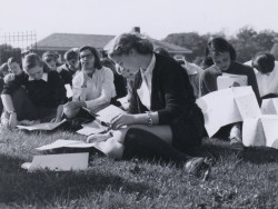 inthedarktrees:  Students reading outside on the grass, Bryn Mawr | via Bryn Mawr College Special Collections