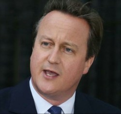 Is it just me or does Cameron look like a living version of one those Photoshops where you shrink the person’s face.