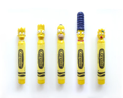asylum-art:Crayon Sculptures by Hoang Tran Etsy /  FacebookCrayons don’t have to be just for coloring. Hoang Tran creates tiny sculptures, hand-carving pop-culture icons into them. We find the whimsical characters from Adventure Time, The Simpsons