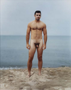 alanh-me:  175k+ follow all things gay, naturist and “eye catching”  