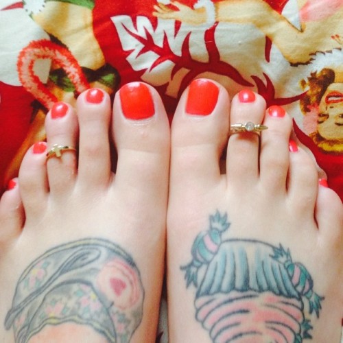 ifeetfetish:  #feet #foot #flipflops #footfetish #footgodess #footstagram #footworship #pedicure #paintedtoes #tattooedfeet #longtoes #toecurl #instafeet #instafoot #toering #summerfeet #bigfeet by tease_toes http://ift.tt/1m4c2ko  Damn those are sexy