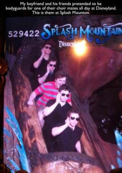 omnibustle:  cutehowel:  i-will-pursue-your-presence:   mythologyhotspot:  scottman99:  heyitsodette:  Splash Mountain Photos  YES  It’s funnier everytime I see it.   I like human beings.  HAHHAHHAH OMG  this is why i love tumblr so 