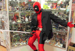 hentai-ass:  fellmoon:  tobiasxva:  I love accurate deadpool cosplay gifs. This is why we need a real R rated Deadpool movie.  Protip: It IS Deadpool. He comes through the fourth wall to go to cons as himself  Fuck this is perfect 