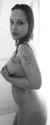 Peachesbitches3 in this black and white shower shot