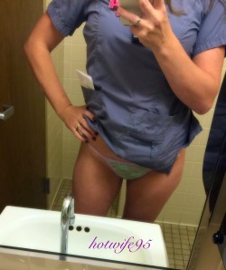 hotwife95:  I may be working but canâ€™t let Thong Thursday pass by with out participating! ðŸ’‹ 