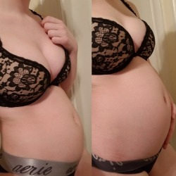 little-stuffed-tum:  Oooof as an ask I did a two boxes of mac n cheese and beer stuffing… literally never been this full😍😍 Belly is so hard right now  Left is before and right is after
