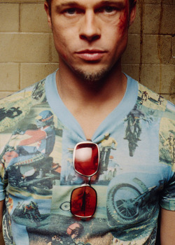 cinyma:  Brad Pitt as Tyler Durden in ‘Fight Club’ 1999.  I&rsquo;ve got the glasses of Tyler Durden.