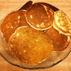 the-darkest-of-lights:  I ran out of milk so I made some eggnog pancakes! 😃 #food #eggnog #pancakes