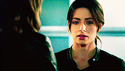 maureenrobinsons: ladies of interest challenge: sameen shaw — smile. root smiling at/because of shaw (ﾉ◕ヮ◕)ﾉ*:・ﾟ✧