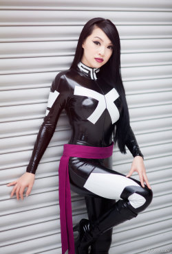 hotcosplaychicks:  Psylocke - Marvel Comics by Paper-Cube  Check out http://hotcosplaychicks.tumblr.com for more awesome cosplayPlease Subscribe to us on youtube 