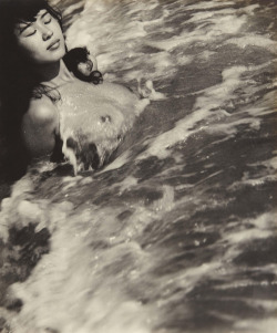 impossibleatlas:  #Iwase Yoshiyuki #Nude in Water #c.1950  