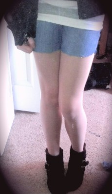 Broken girl finally having the guts to wear shorts&hellip; Me&hellip;
