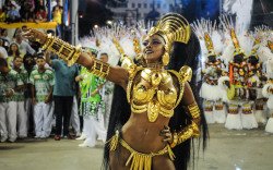 yanpille:Cris Vianna as ‘African Queen’ at Brazil’s carnival.