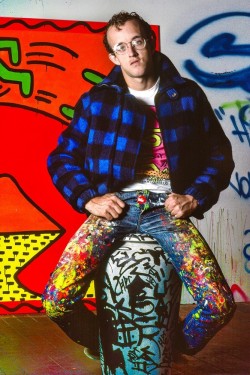 twixnmix:   Keith Haring photographed by Richard Corman, 1984.  