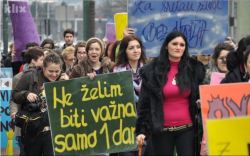 thalamtnafsee:  ballerinaposesgetyounowhere:  International Women’s Day: Ladies in Sarajevo organise protest march against discrimantion and violence against women [source]  BEAST. the sign reads “I don’t want to be important for merely a day”