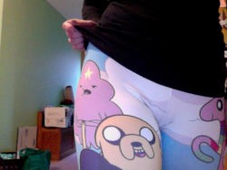 maj0raswrath:  LSP is on my thigh and I am so happy 