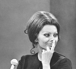 cinemarhplus:Sophia Loren