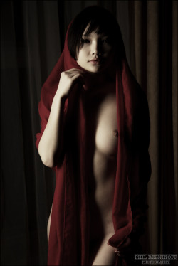 nudityandart:  Red (by reznikoff):  - http://bit.ly/1jPC4Iw