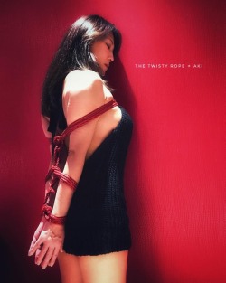 shiki6396:  RED NIGHT 3-3  この夜は 言葉にできない欲望を秘めて  この先はあなた次第…   #緊縛 #縛り #緊縛モデル #ポートレート部  #kinbaku #shibari #tiedupgirl #ropebunny #bondage #fetishes #japanesegirl #eroticart