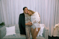 unlockingwithkey: Beyoncé &amp; LeToya Luckett Spotted Backstage At The OTR II Tour In Arlington, Texas Being a Destiny’s Child fan since the beginning and seeing these pictures literally make me want to cry; my heart is so full! We are so close