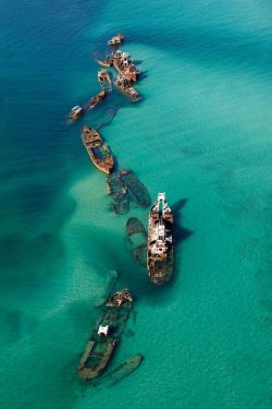 celesse:  silentgiantla:  The 40 Most Breathtaking Abandoned Places In The World  I love stuff like this. That abandoned jetty is amazing. 
