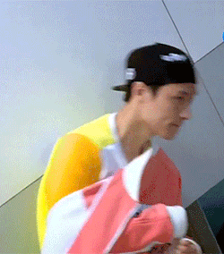 perfectioninthreeletters: yixing securing his name tag
