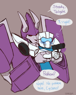cosmicpowersketch:  it occurred to me that in #31 when tailgate points the gun at megatron he actually had excellent form ……ssssomebody had to teach him that