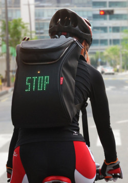 mikewhitesbastard:  jaimelann:  tristianmakhai:  jackyan:  jebiga-design-magazine:  Finally! SEIL Bag - LED Equipped for Cyclists Source: jebiga.com  Making cycling safer I am glad someone has invented this.  This is fucking awesome.  hey guys this is