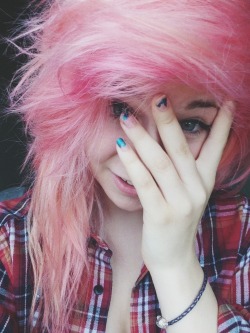 summmertime-sadnesss:  themothprincess:  Going to put this on my self page because I miss my pink hair sometimes ~  bae