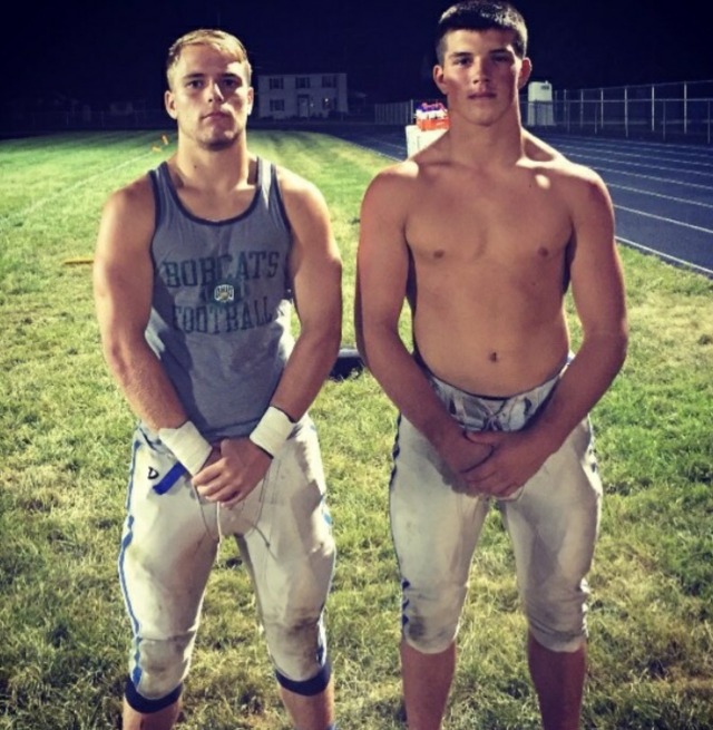 dannysw0rldofshorts:Here’s a fun fact that some of you don’t know about me.  I lost my virginity and was “Raped By 2 Football jocks my sophomore year of high school”.I was shocked when I saw this picture on Tumblr. The football stud on the right?